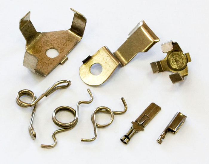 Автокомплектующие изделия и автозапчасти